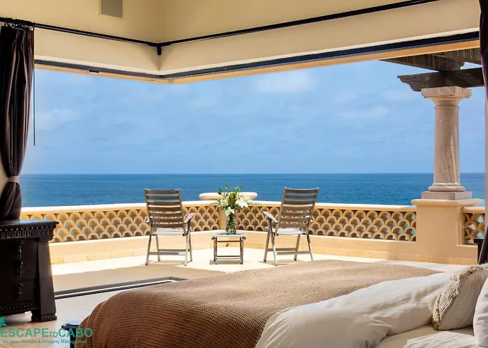 Casa Kash Beautiful 4 Bedroom Beachfront * San Jose del Cabo