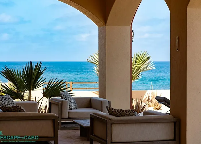 Casa Kash Beautiful 4 Bedroom Beachfront * San Jose del Cabo
