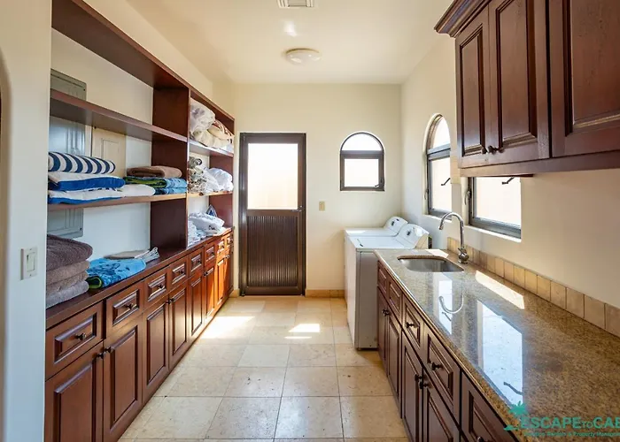 Casa Kash Beautiful 4 Bedroom Beachfront Hotel San Jose del Cabo
